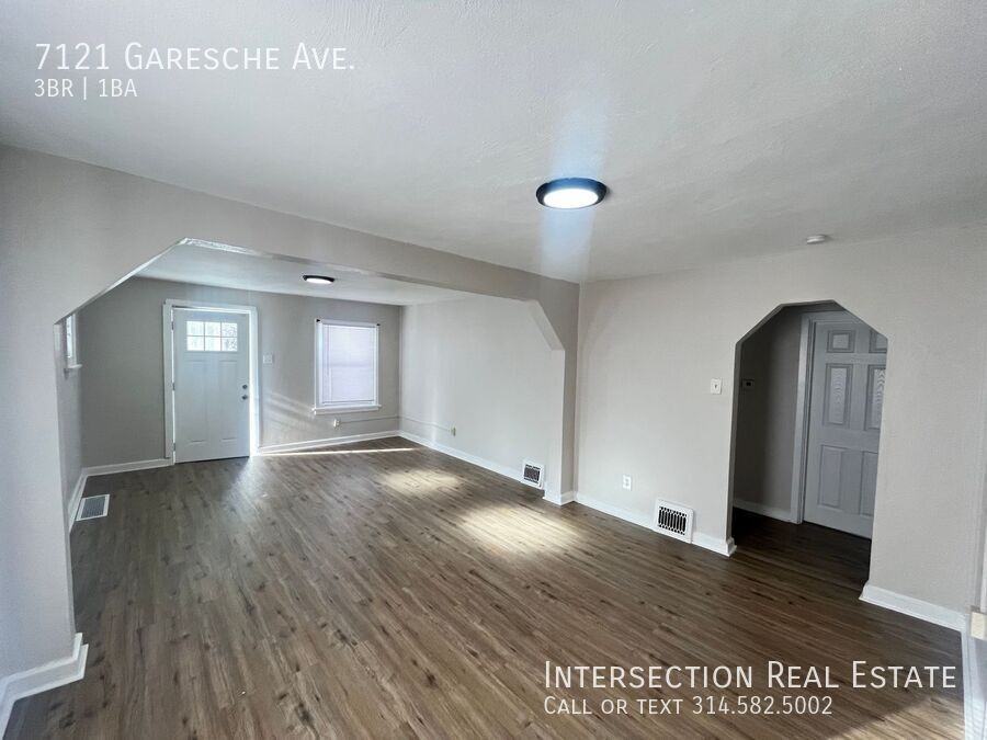 7121 Garesche Ave - Photo 5 of 15