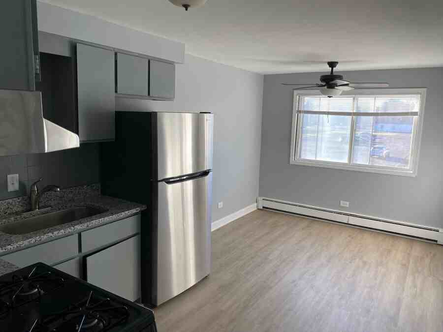 3700 W 119th St #3A - Photo 4 of 11