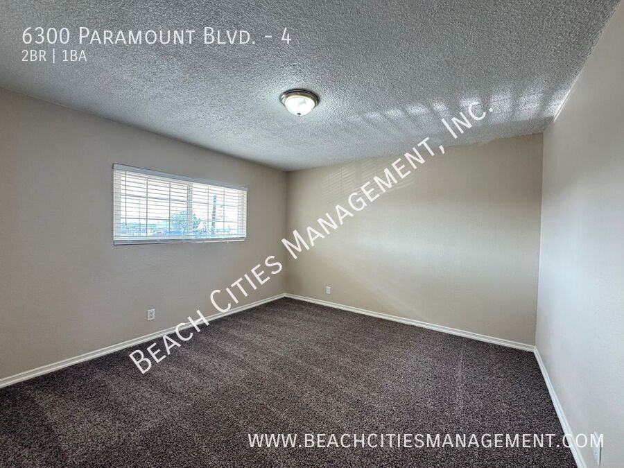 6300 N Paramount Blvd #4 - Photo 7 of 16