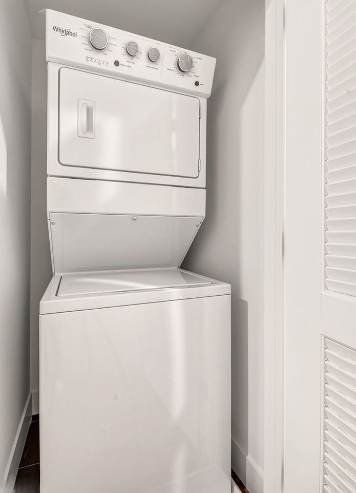 1214 W Carmen Ave #201 - Photo 4 of 15