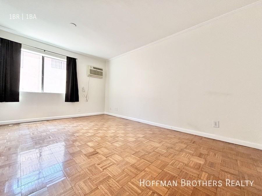 1816 N Gramercy Pl #302 - Photo 5 of 8