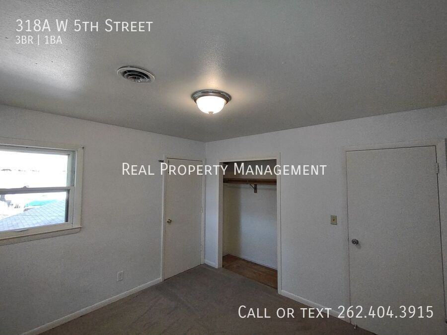 318A W 5th St - Photo 6 of 11