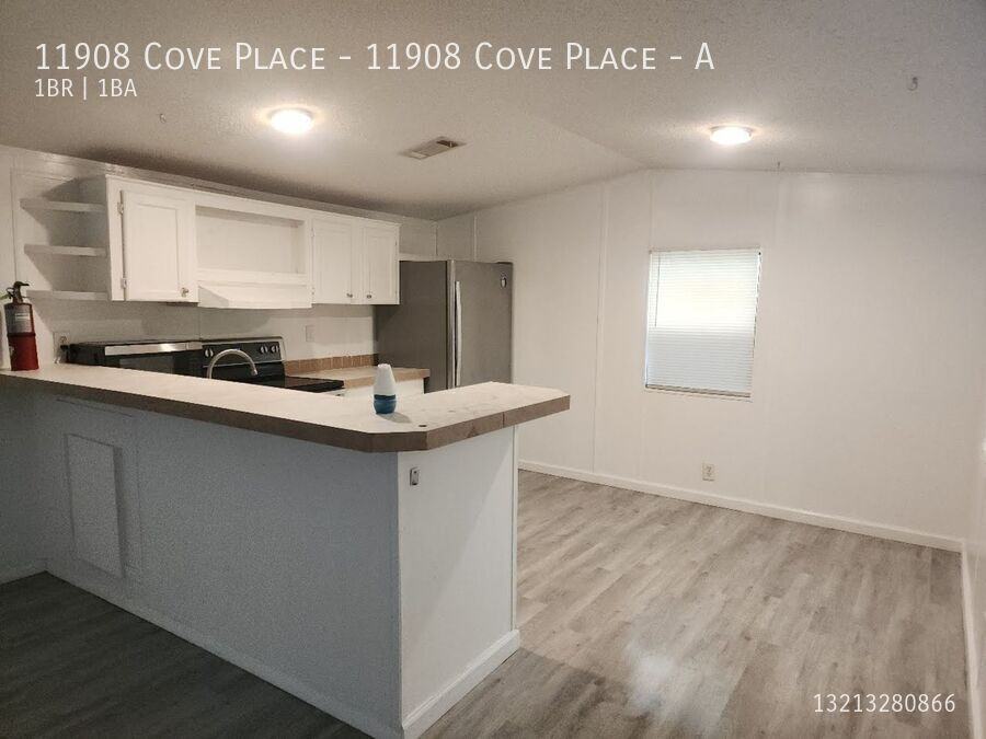 11908 Cove Place - 11908 Cove Place #A - Photo 3 of 8