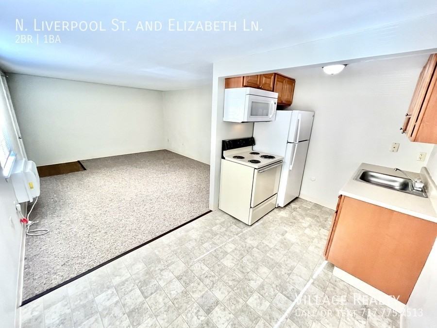 Liverpool & Elizabeth Ln. #E - Photo 4 of 50