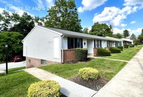 featured image of Maple & S Duke St #B