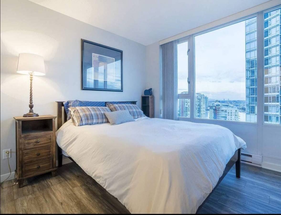 1067 Marinaside Crescent #2201 - Photo 6 of 13