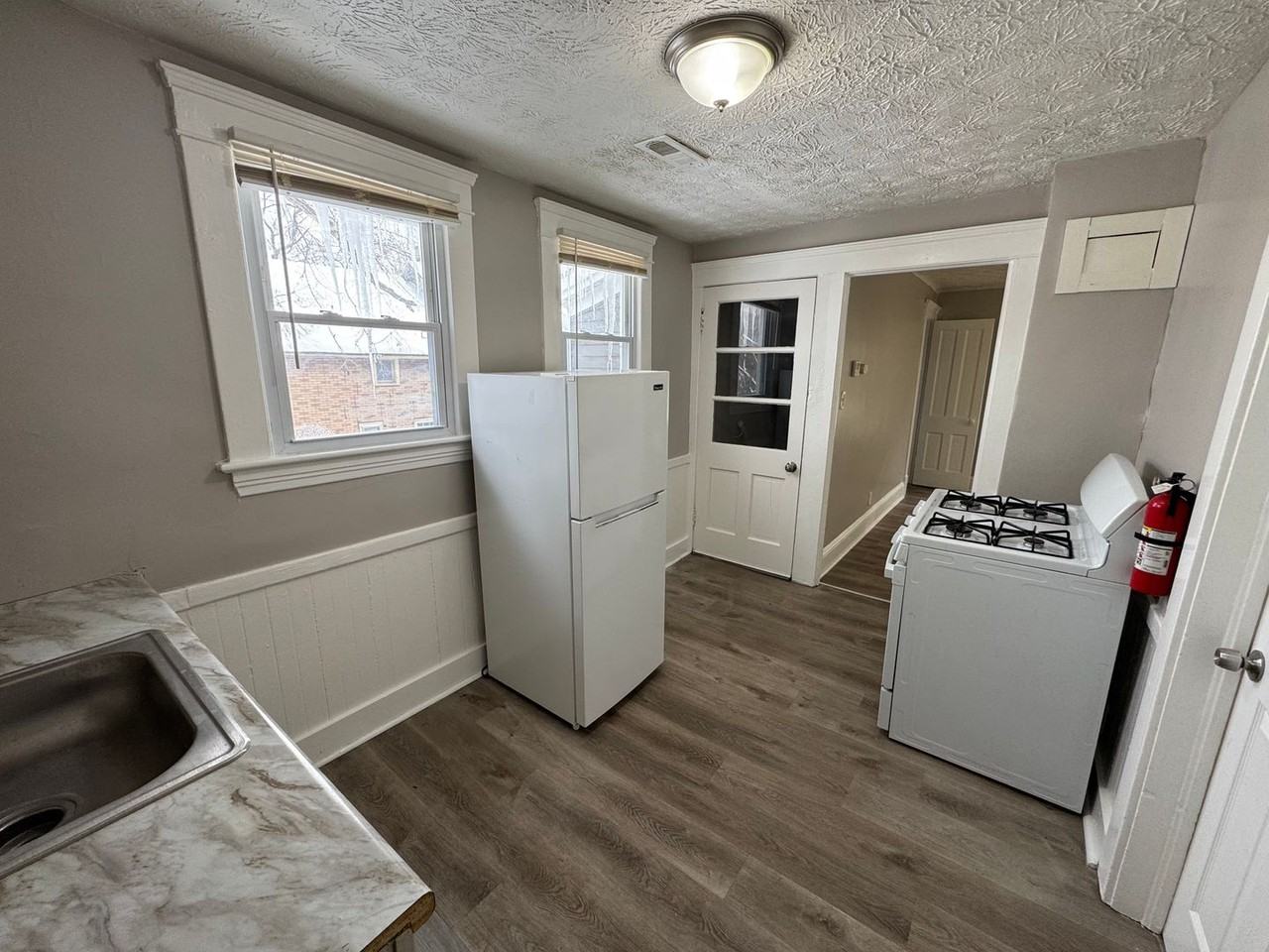 3026 Monroe Avenue - 3026 Monroe Ave #5 - Photo 5 of 15