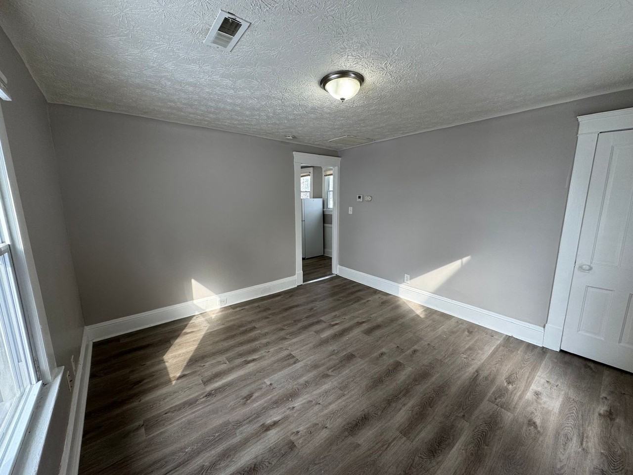 3026 Monroe Avenue - 3026 Monroe Ave #5 - Photo 7 of 15