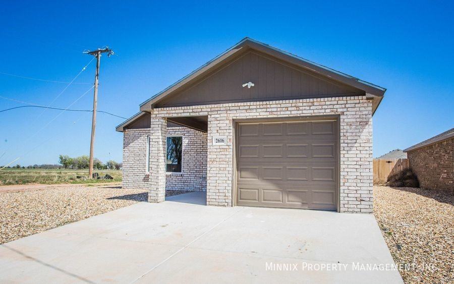 2616 N Avenue P - Photo 3 of 29