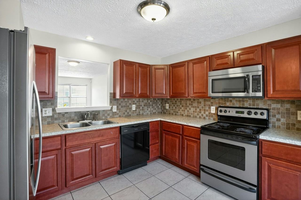 3306 Brookshire Court, Unit 1 - Photo 5 of 24