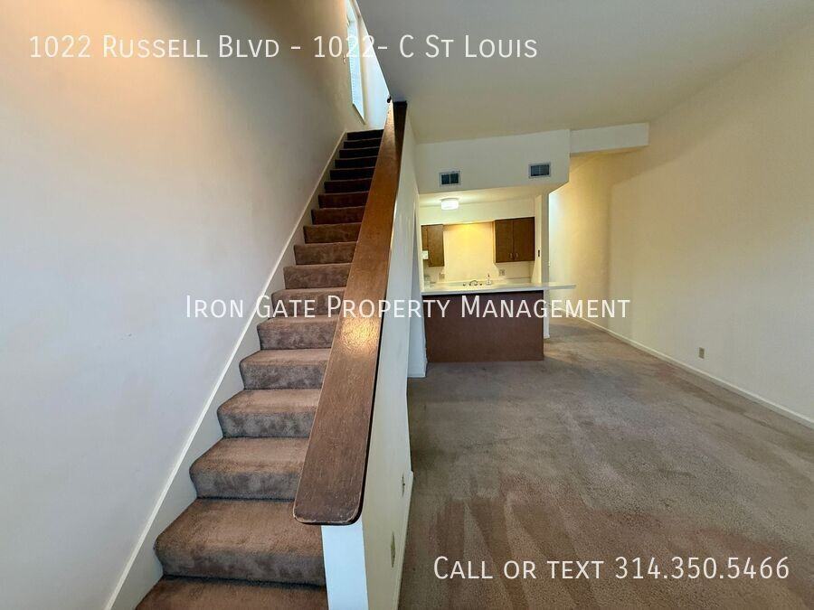 1022 Russell Blvd - Photo 2 of 12