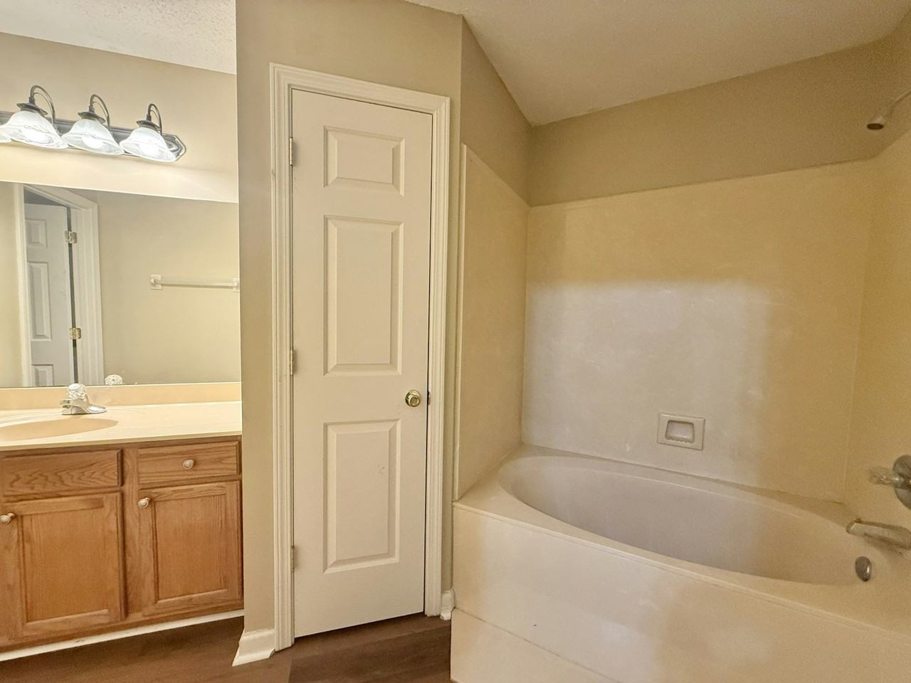 951 Scofield Drive - Photo 7 of 12