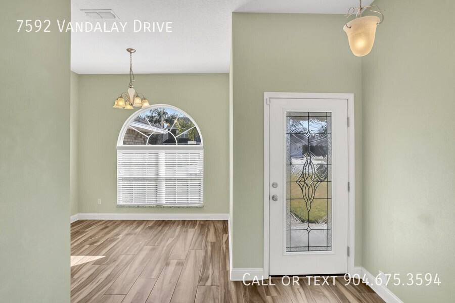 7592 Vandalay Dr - Photo 4 of 27