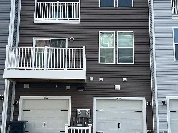 807 Birchwood Hill Place, Unit 807 - Photo 4 of 17