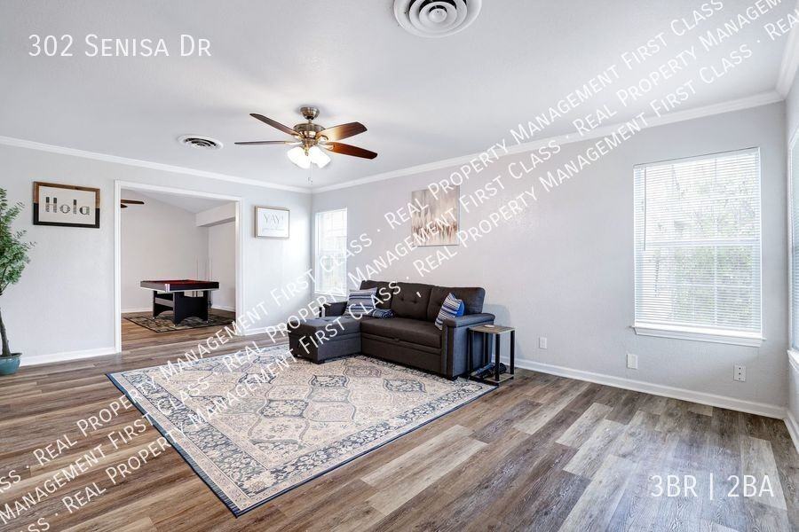 302 Senisa Dr - Photo 4 of 24