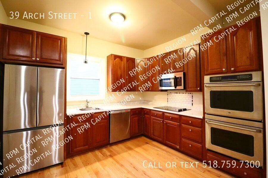 39 Arch St #1 - Photo 2 of 9