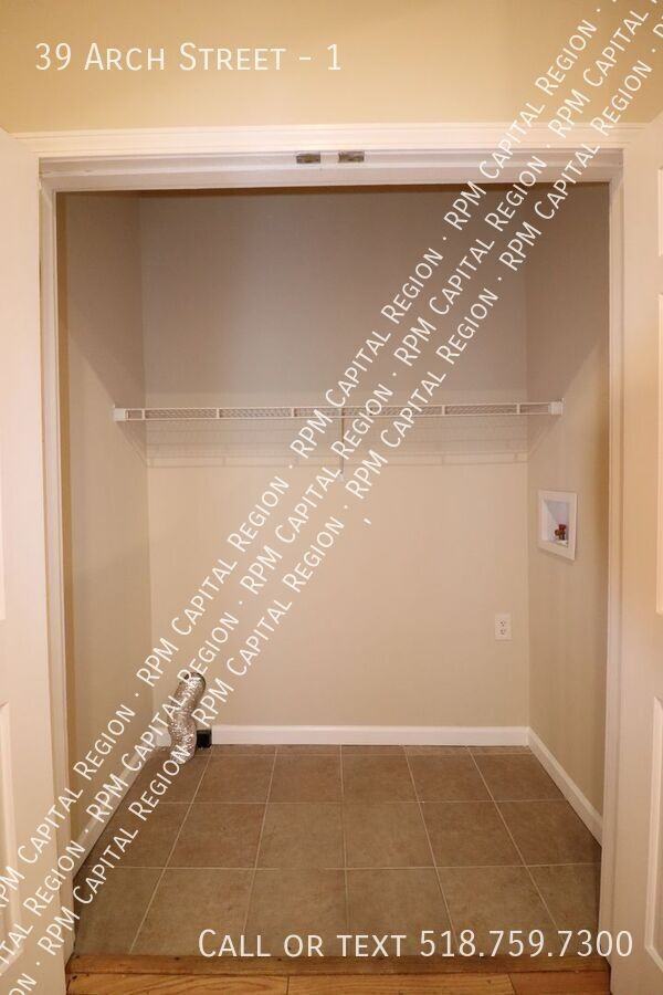 39 Arch St #1 - Photo 7 of 9