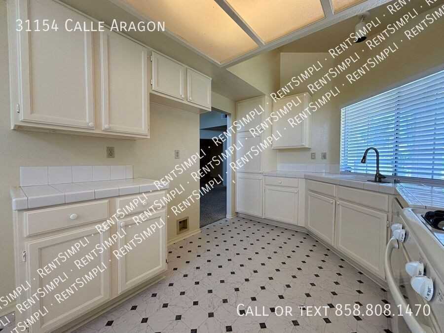31154 Calle Aragon - Photo 7 of 19
