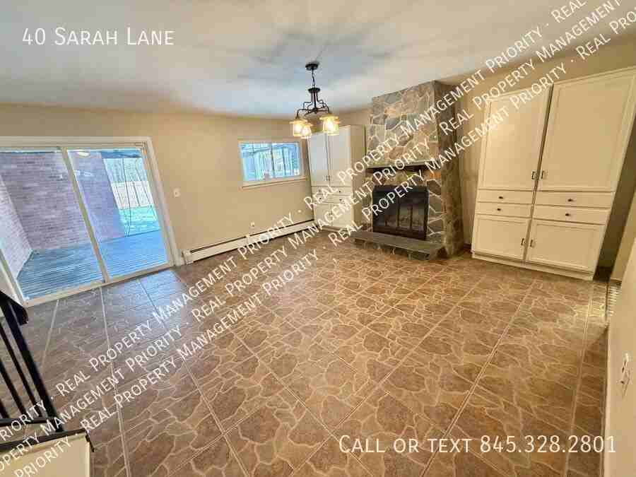 40 Sarah Ln - Photo 3 of 24