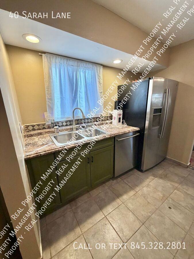 40 Sarah Ln - Photo 5 of 24