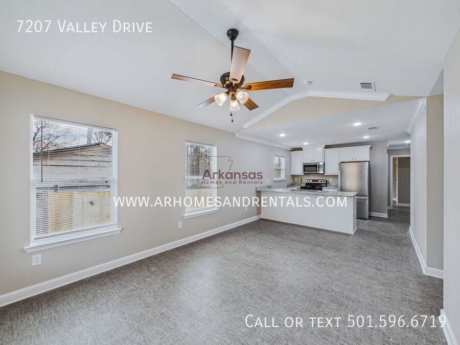 7207 Valley Dr - Photo 3 of 12