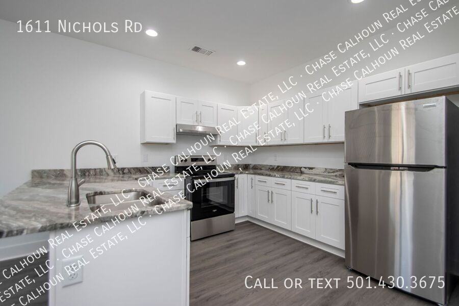 1611 Nichols Rd - Photo 6 of 39