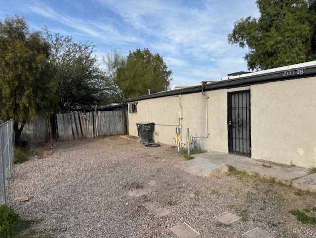 2131 S 4th Ave #2 - Photo 2 of 20