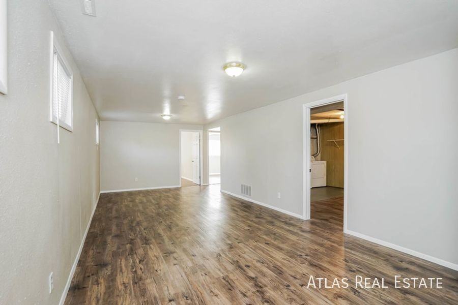 4789 Shadowglen Dr - Photo 4 of 20