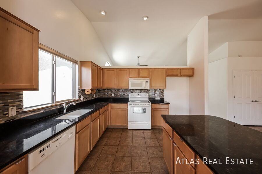 5716 S 30th Ln - Photo 7 of 21