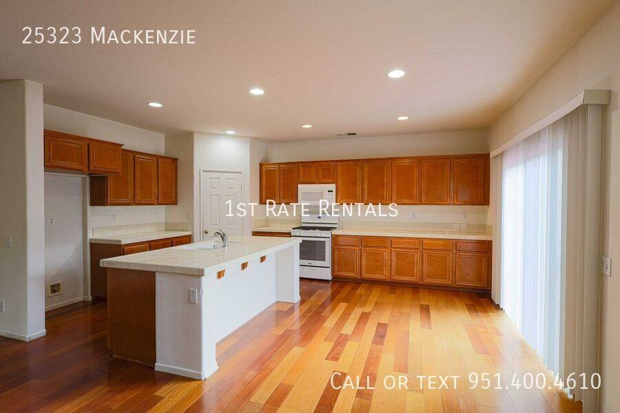 25323 Mackenzie Ct - Photo 3 of 18