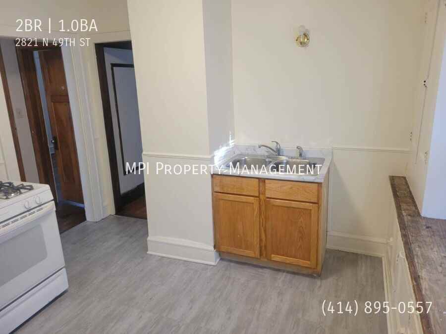 2821 N 49th St - Photo 4 of 12