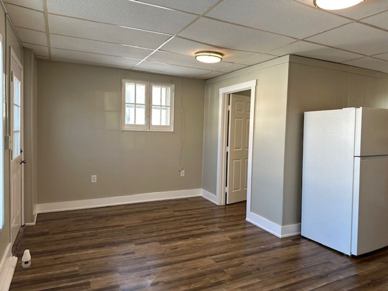 217 Walnut St - Photo 3 of 9