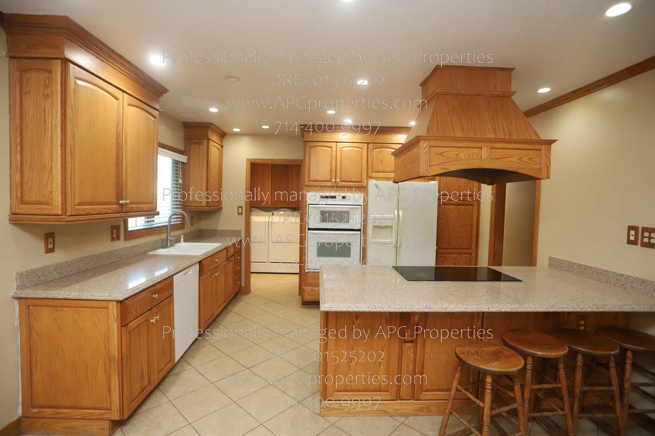 11441 Park Ln - Photo 7 of 29