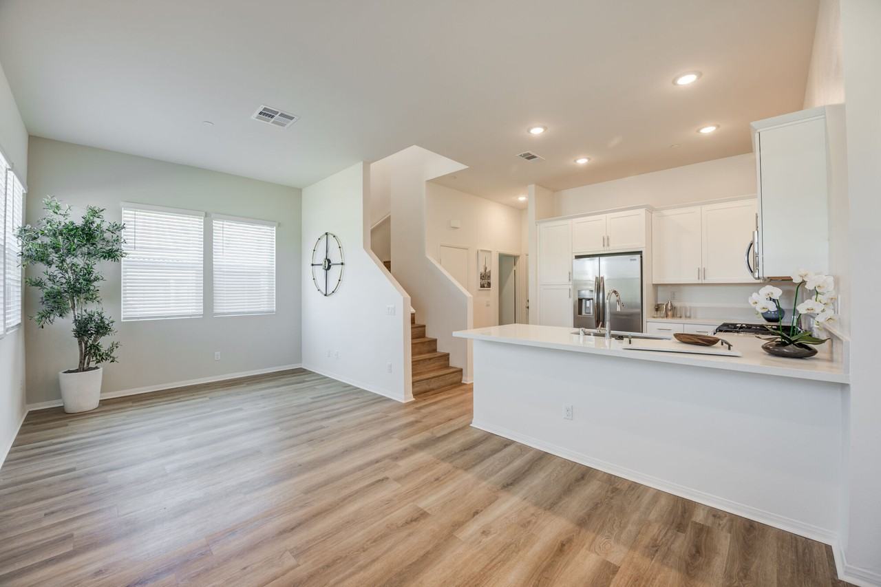 Calista Luxury Townhomes - Photo 7 of 25