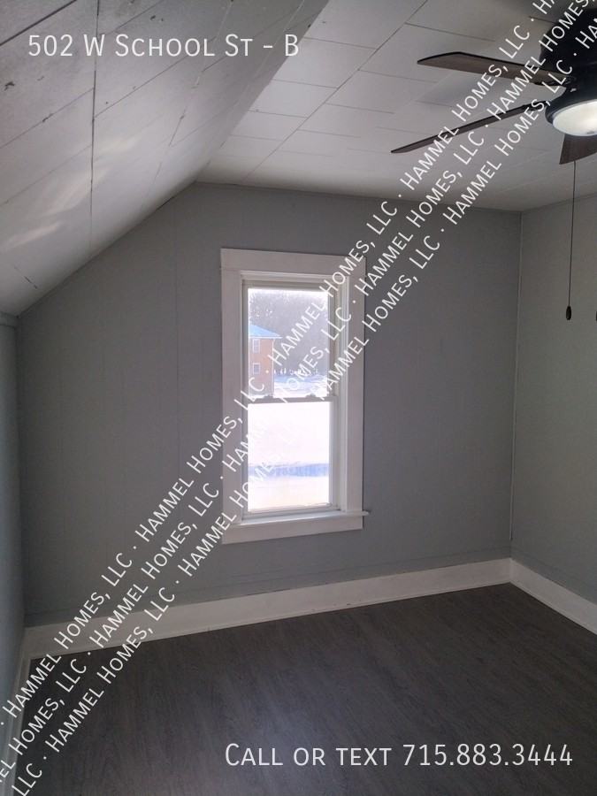 502 W School St #B - Photo 2 of 34