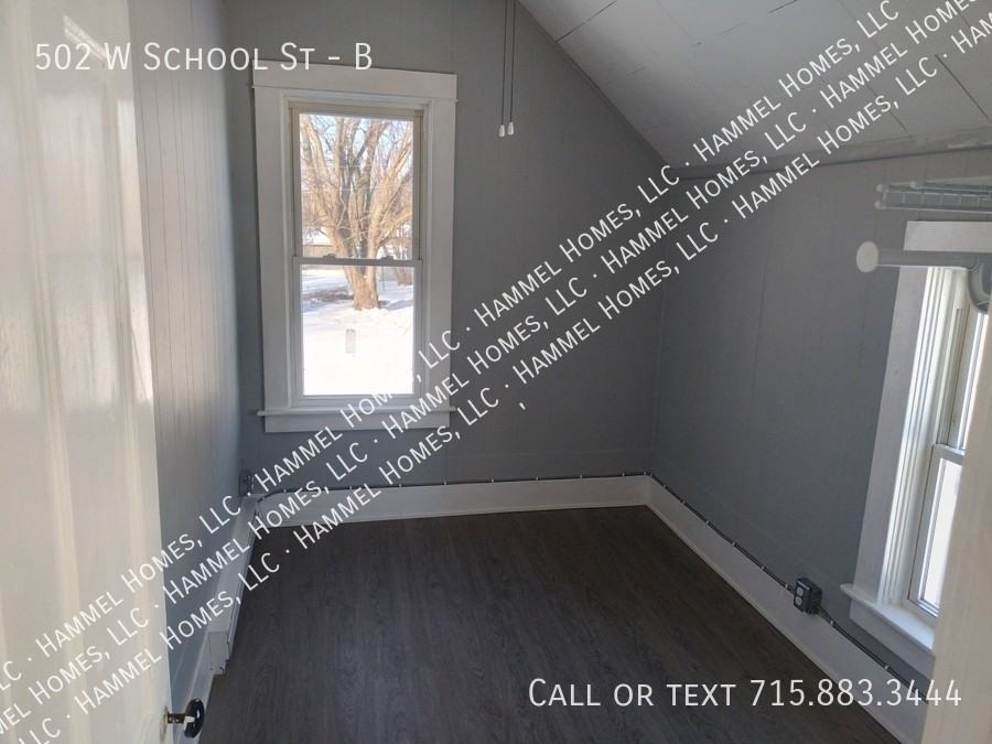 502 W School St #B - Photo 6 of 34