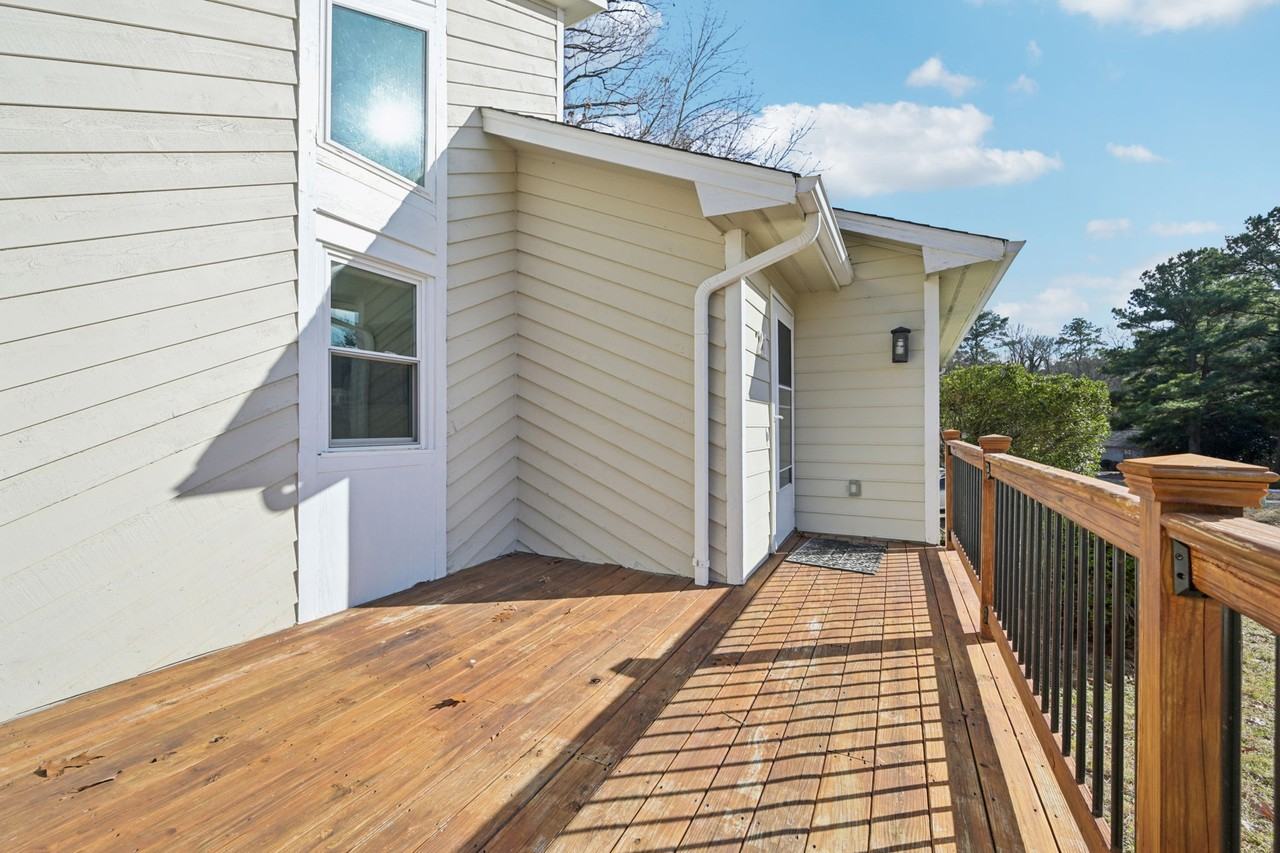 21 Winchester Ct - Photo 4 of 25