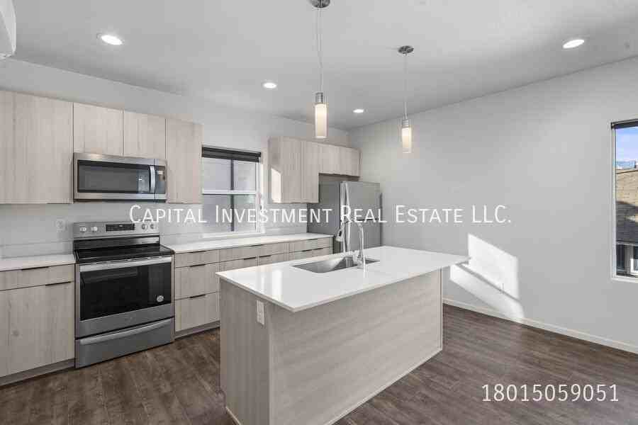 1689 S West Temple #102 - Photo 7 of 28