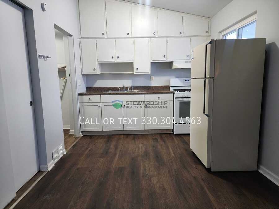 1440 Virginia Ave - Photo 2 of 24