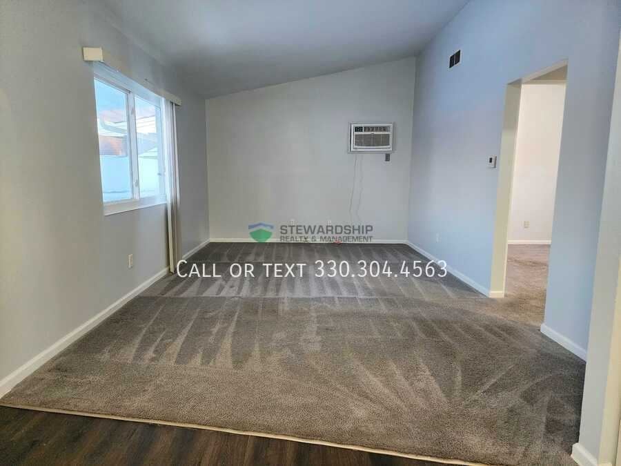 1440 Virginia Ave - Photo 4 of 24