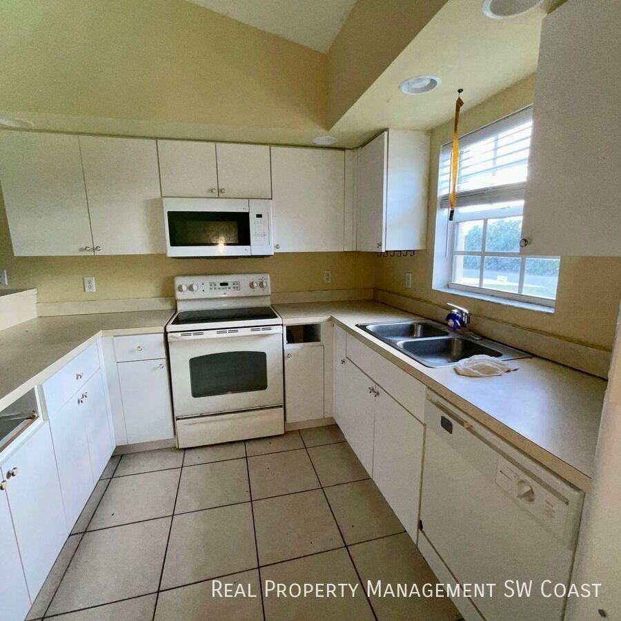 3940 20th St W - Photo 6 of 7