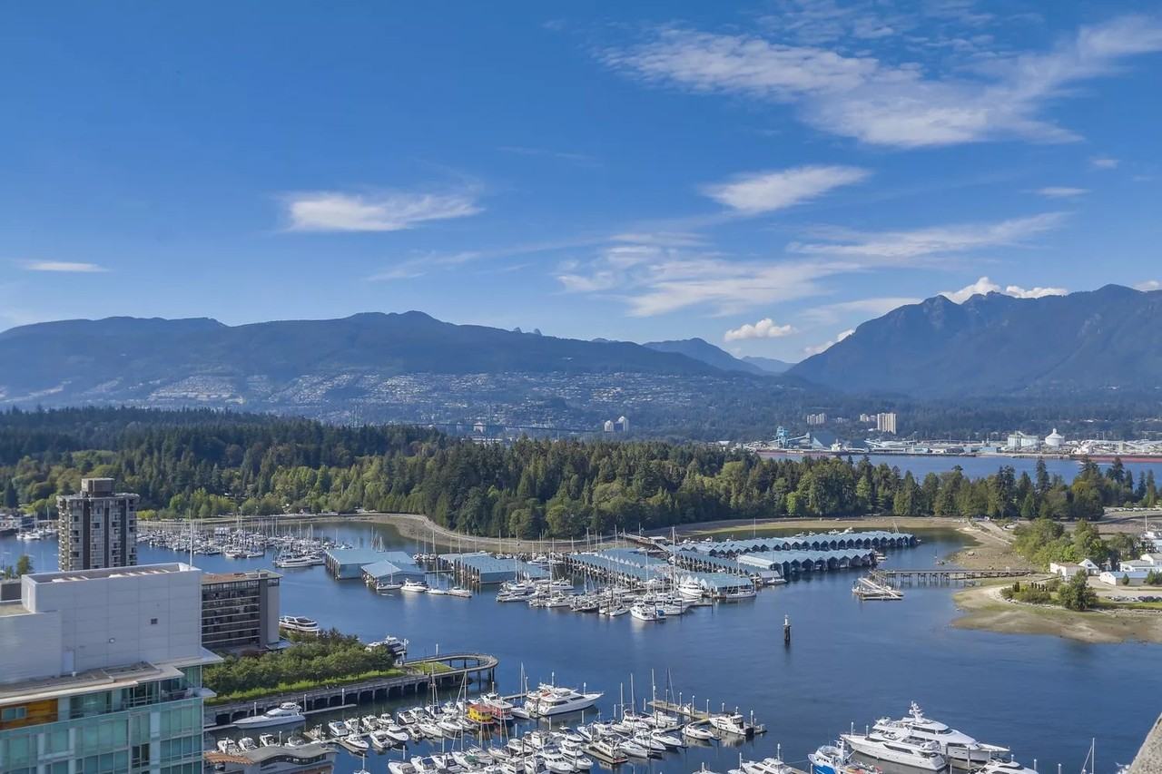 555 Jervis Street #1604 - Photo 2 of 18