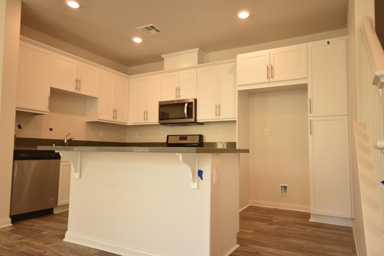 656 Martina St #1 - Photo 3 of 19