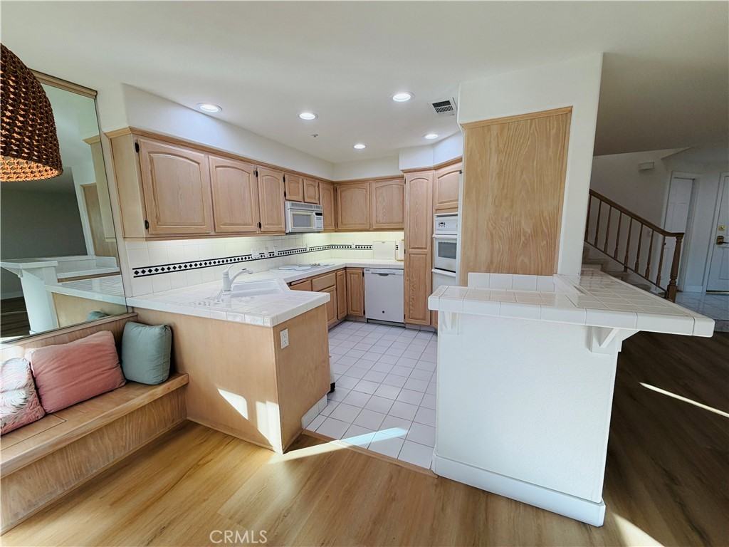 18871 Kithira Cir #18871 - Photo 4 of 34