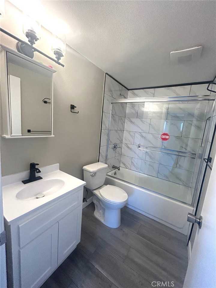 7607 Columbine Ave #7607 - Photo 5 of 13