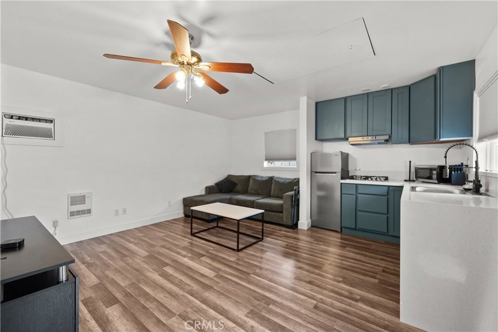 11374 Kagel Canyon St #11374 - Photo 4 of 10