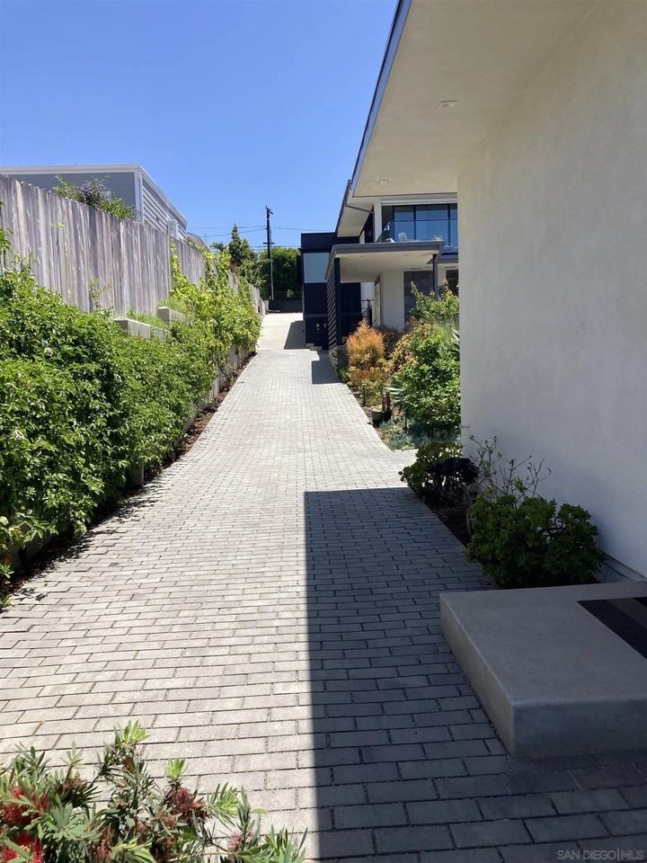 339 S Granados Ave #339-2 - Photo 3 of 9