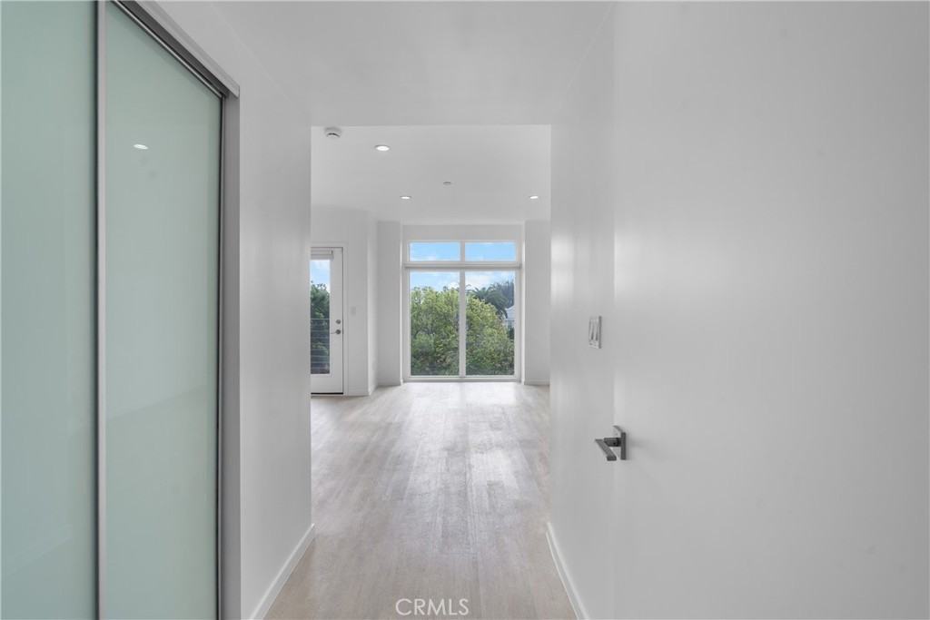 6009 1/2 Barton Ave #6009 - Photo 2 of 29