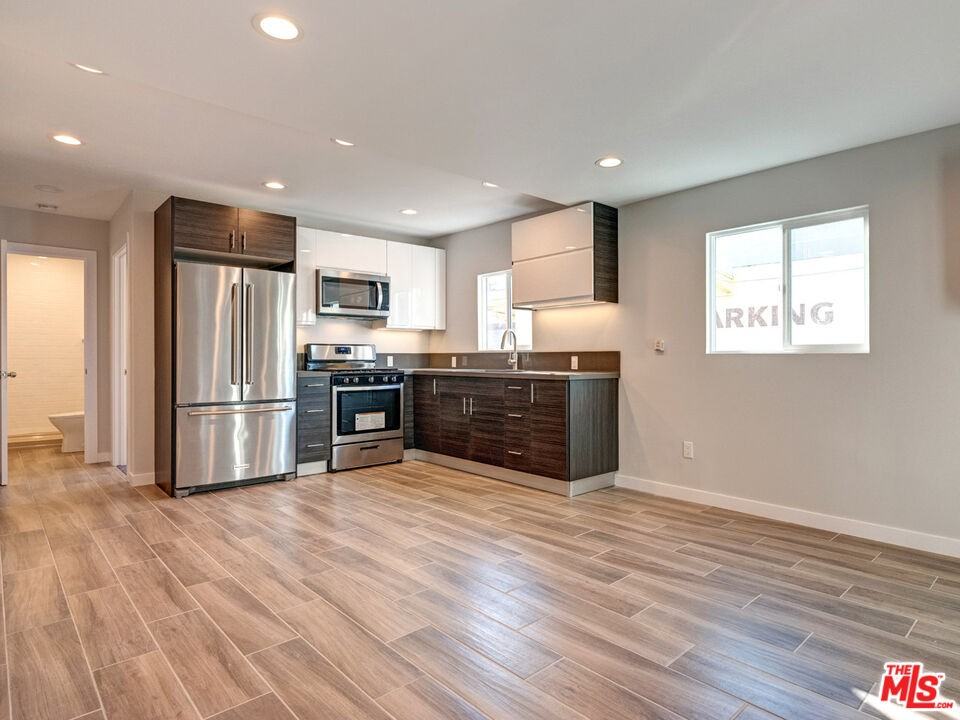 508 N Pacific Coast Hwy #508 - Photo 4 of 22