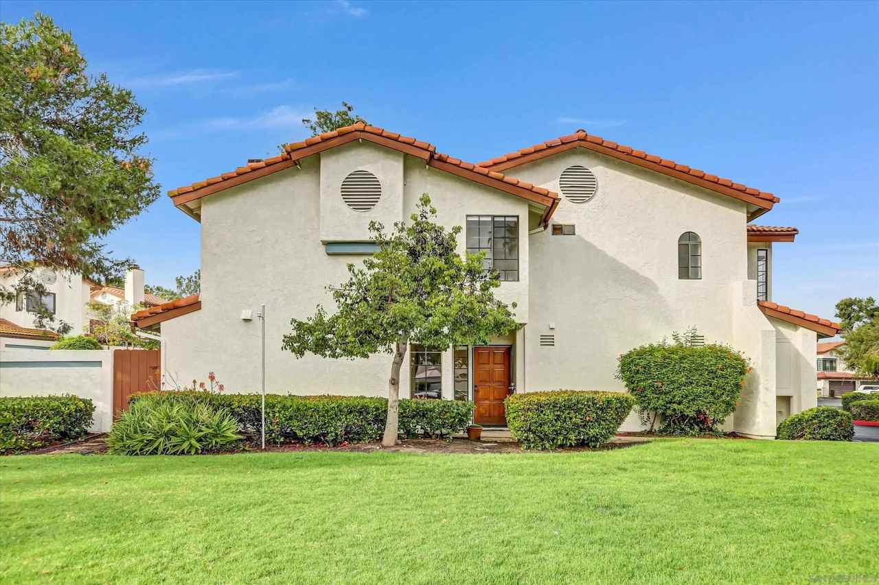 1567 Apache Dr #1567A - Photo 6 of 8